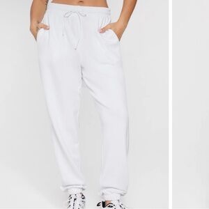 NWT Yitty White Everyday Terry Jogger Pants
